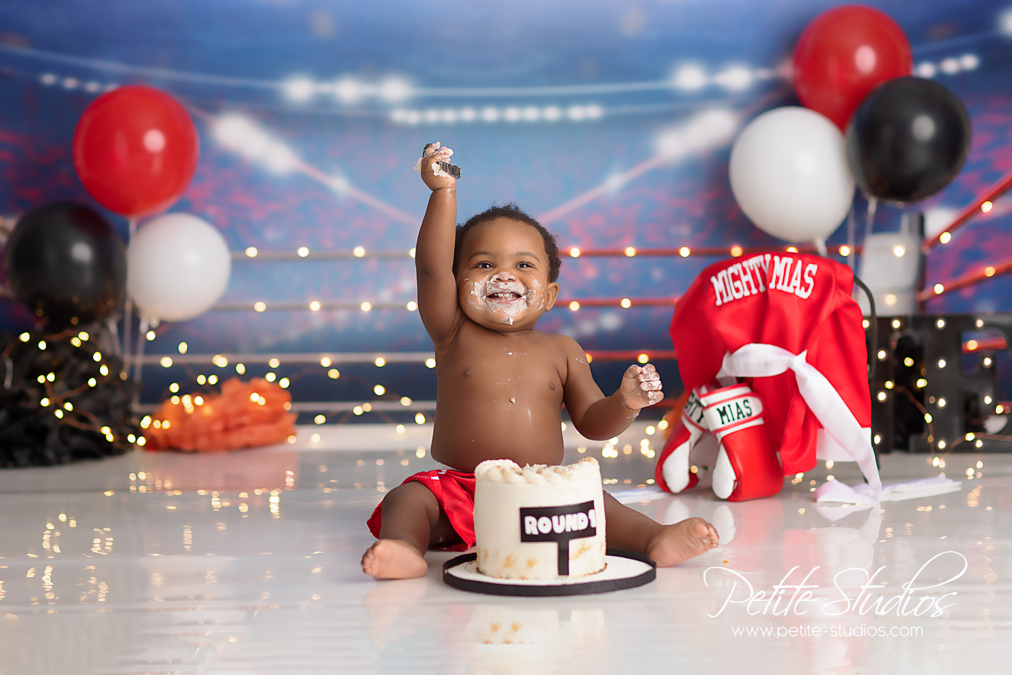 First Birthday Baby Photographer Cake Smash Naperville Chicago Illinois