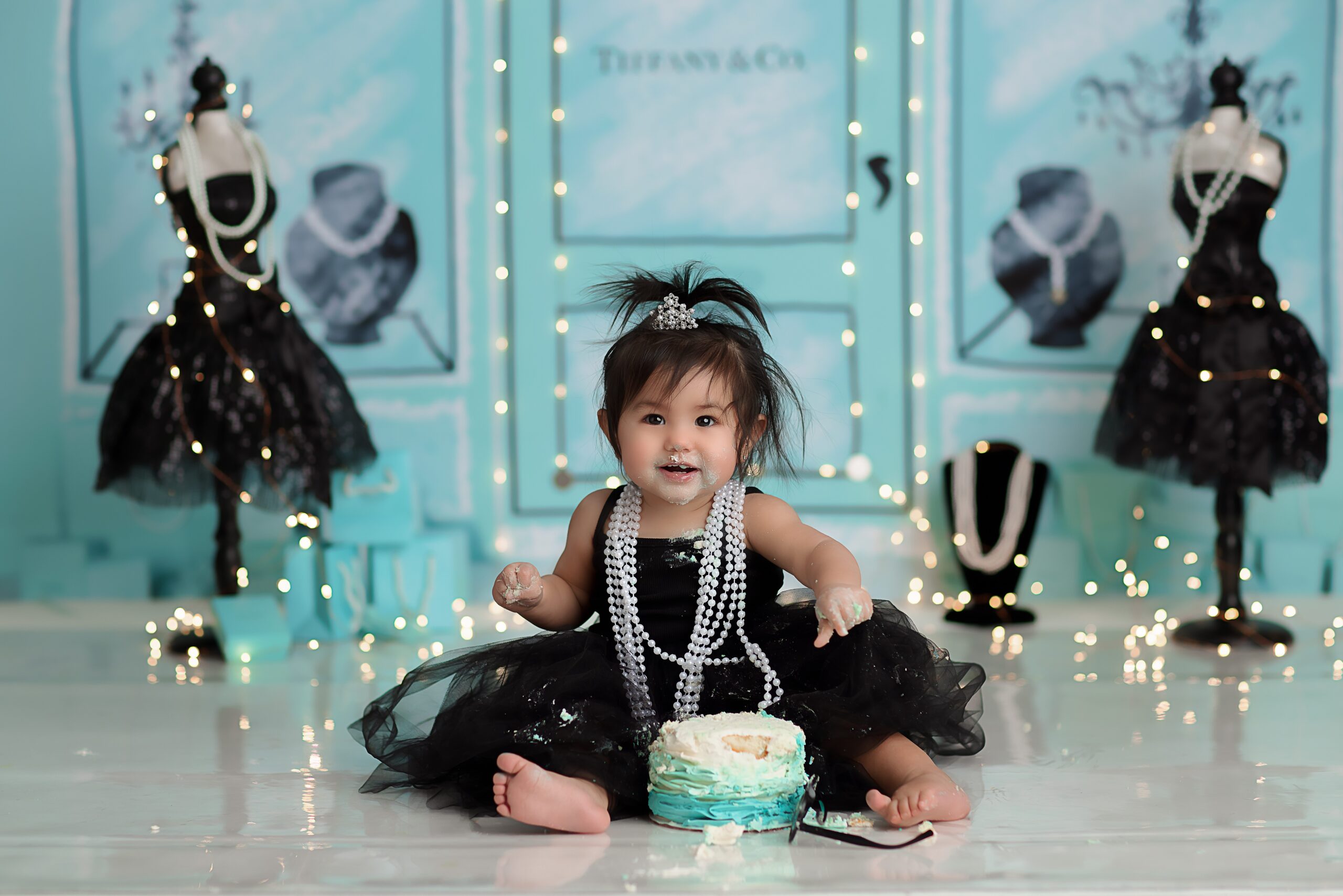 First Birthday Baby Photographer Cake Smash Naperville Chicago Illinois