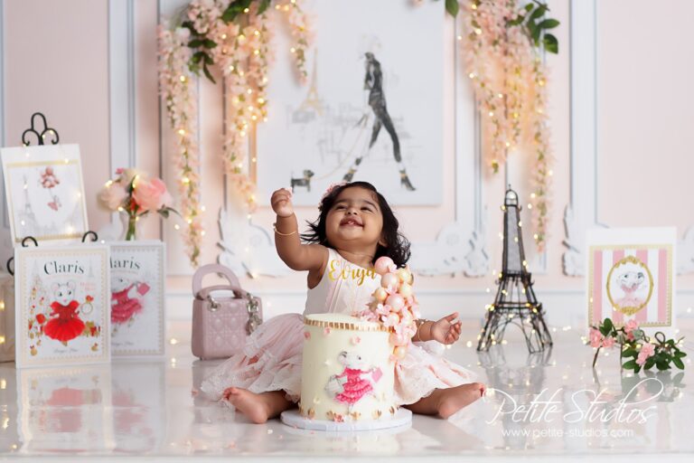 1st Birthday Baby Photographer Cake Smash Naperville Chicago Illinois