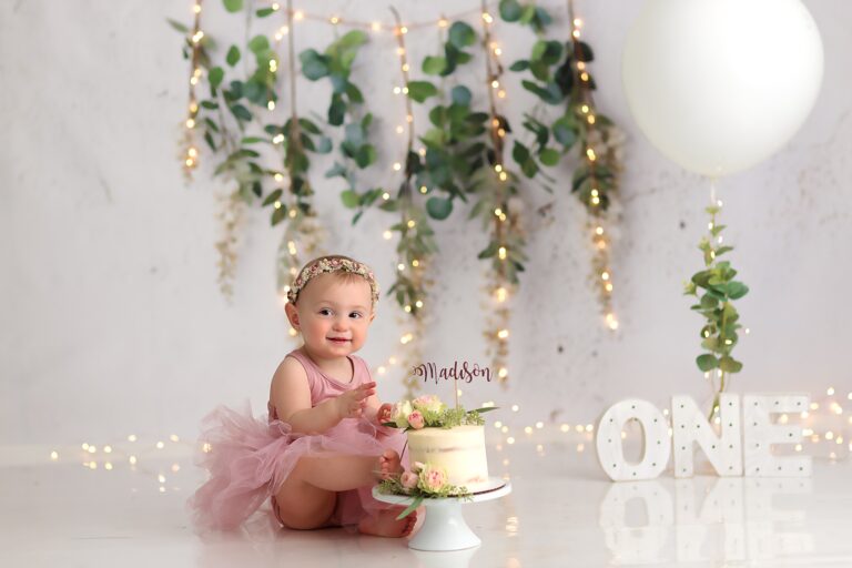 First Birthday Baby Photographer Cake Smash Naperville Chicago Illinois