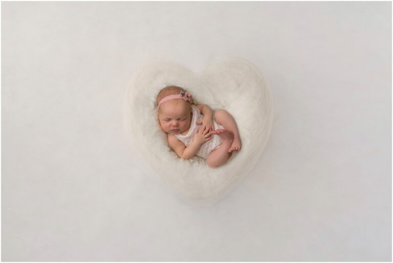 Naperville and Chicago newborn photographer, baby photos, newborn photographer