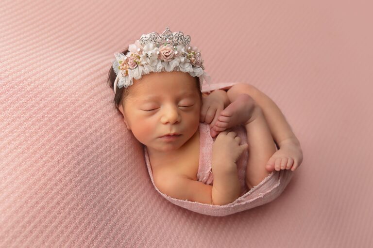 Newborn Baby Infant Photographer Naperville Chicago