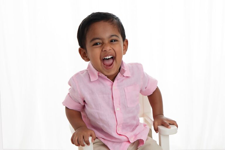 Kid and family photographer Chicago and Naperville photo studio