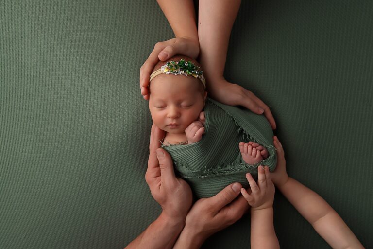 Newborn Baby Infant Photographer Naperville Chicago