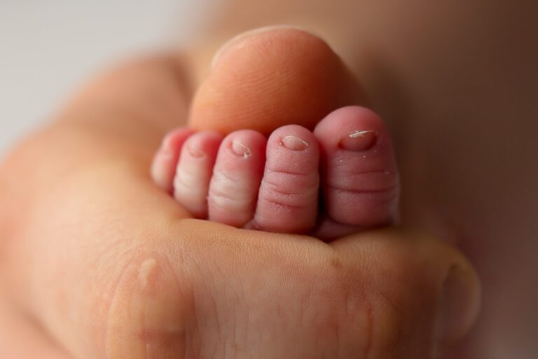 Newborn Baby Infant Photographer Naperville Chicago