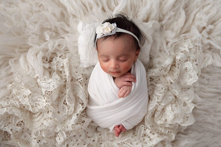 Newborn Baby Infant Photographer Naperville Chicago