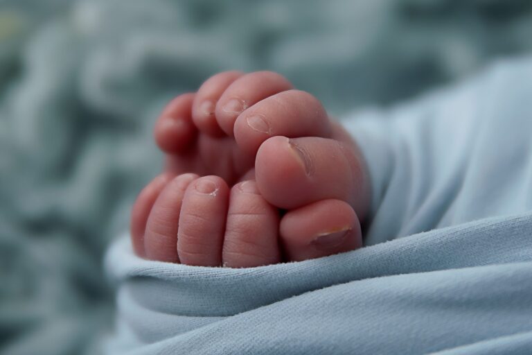 Newborn Baby Infant Photographer Naperville Chicago